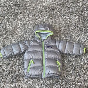 Patagonia Hi-Loft Down Hooded Jacket size 6-12 mo